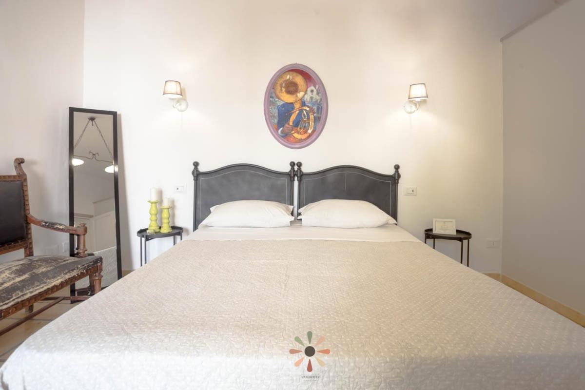 Agriturismo Tenuta Margherita Торре-Лапилло Экстерьер фото