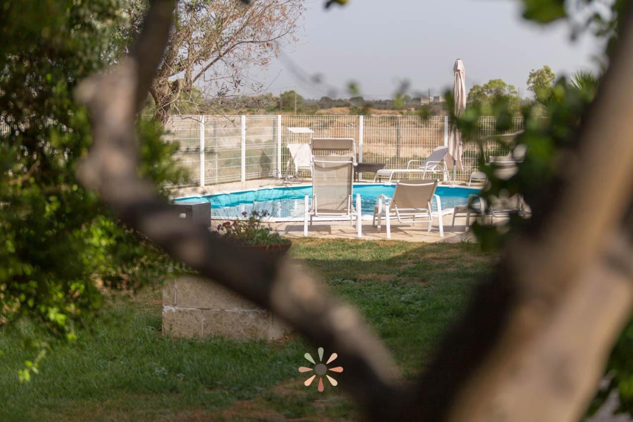 Agriturismo Tenuta Margherita Торре-Лапилло Экстерьер фото